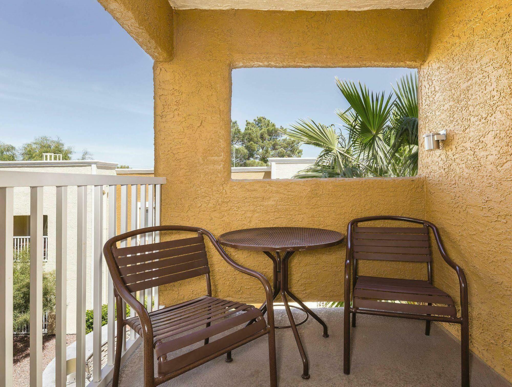 Worldmark Las Vegas Tropicana Exterior photo